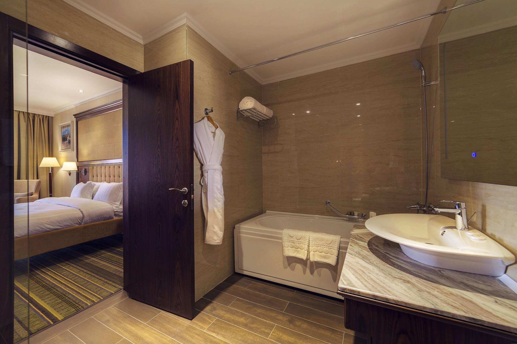 Shera Inn Hotel 알마티 외부 사진