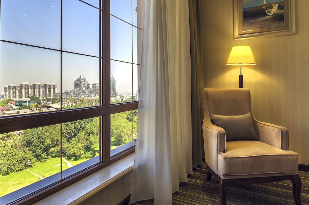 Shera Inn Hotel 알마티 외부 사진