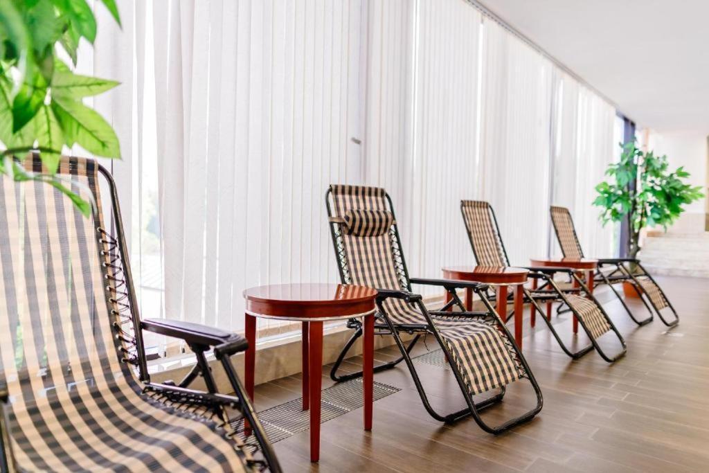 Shera Inn Hotel 알마티 외부 사진