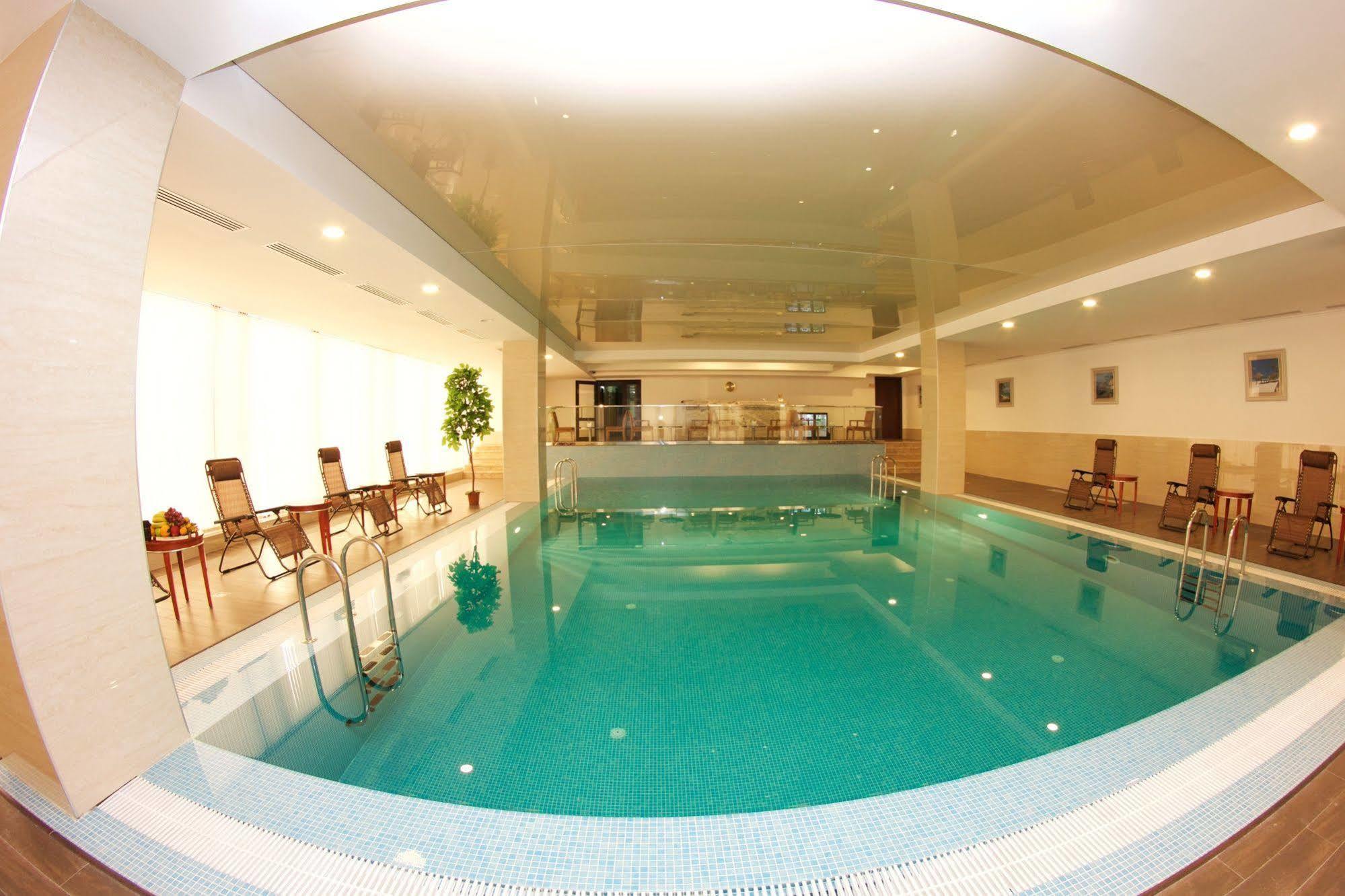 Shera Inn Hotel 알마티 외부 사진