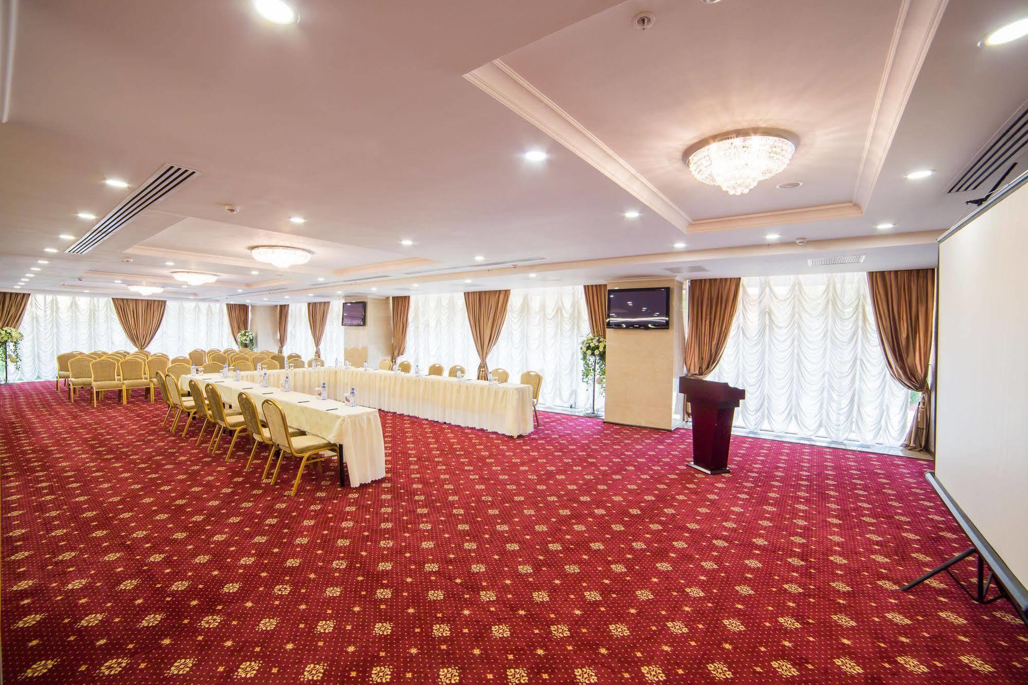 Shera Inn Hotel 알마티 외부 사진